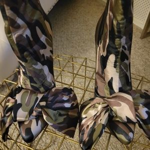 NEW Pnkelephant sateen large bow boots